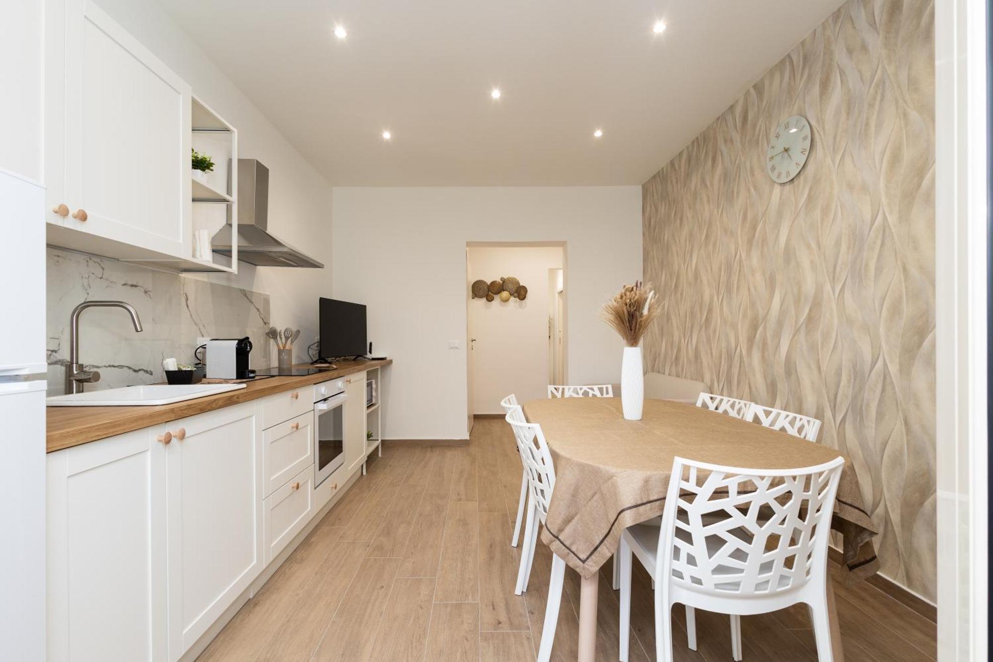 Ludo Holiday House - Charming Con Patio A Due Passi Dalla Cattedrale Palermo Exterior photo
