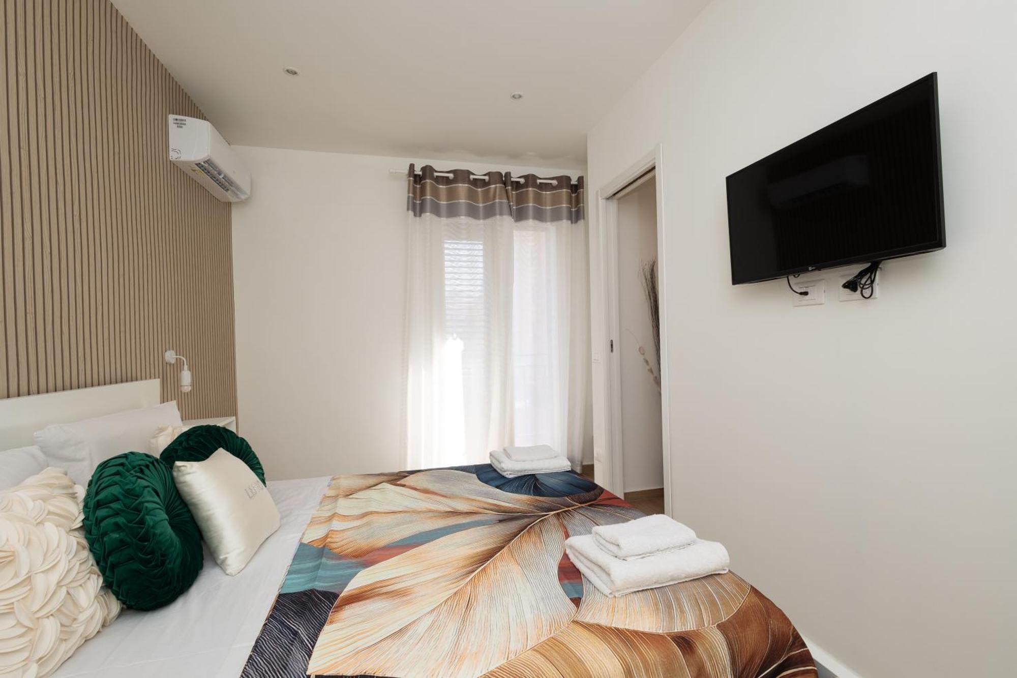 Ludo Holiday House - Charming Con Patio A Due Passi Dalla Cattedrale Palermo Exterior photo